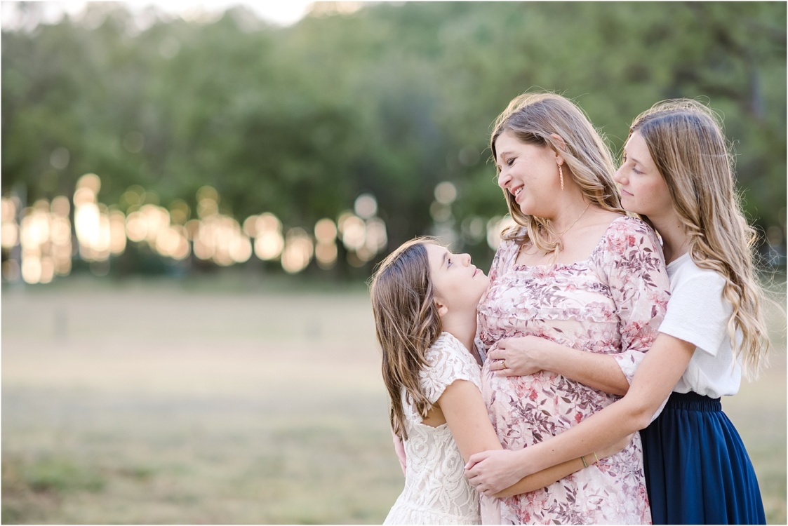 Taylor-Family-and-Maternity-Portraits-at-Lake-Park-in-Lewisville-Texas_0032