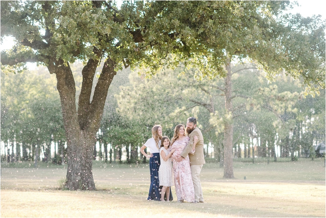 Taylor-Family-and-Maternity-Portraits-at-Lake-Park-in-Lewisville-Texas_0034