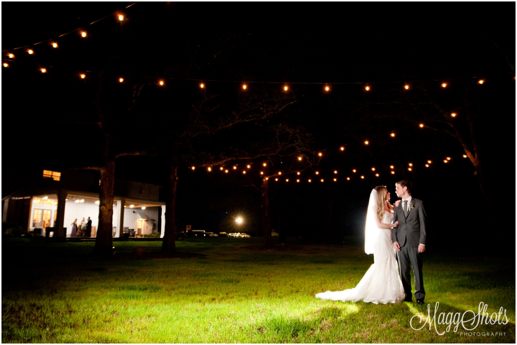 White Sparrow Barn Wedding by MaggShots Photography