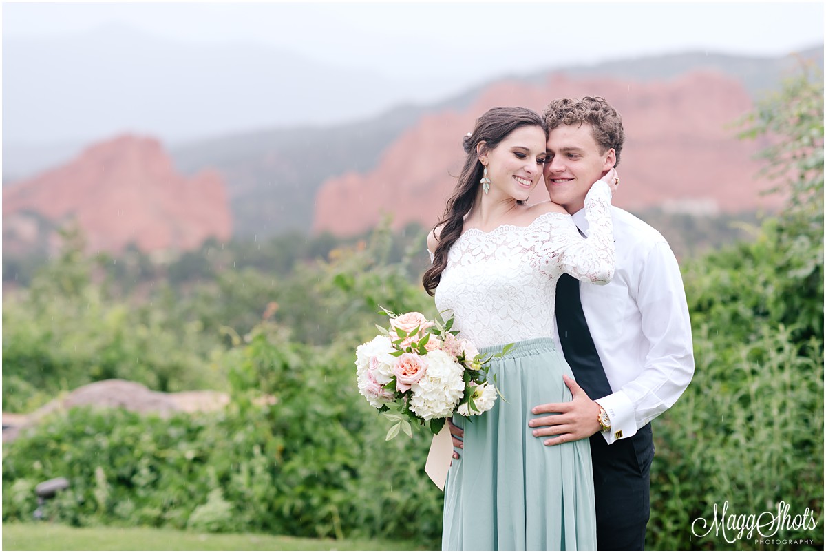 Garden of the Gods Club Mountains Colorado Styled Shoot Couple Professional Photography Professional Photographer MaggShots Photography MaggShots