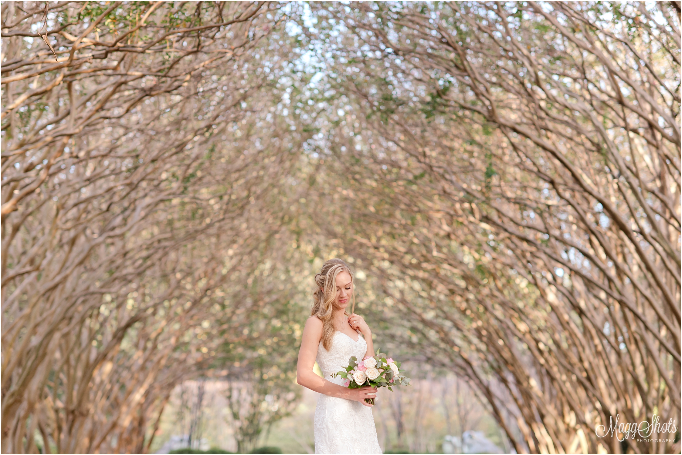 Bridals, Dallas Arboretum, Fall, Love, MaggShots, MaggShots Photography, Dallas Wedding Photographer, Professional Photography, Professional Photographer, Flowers, Bouquet, Wedding