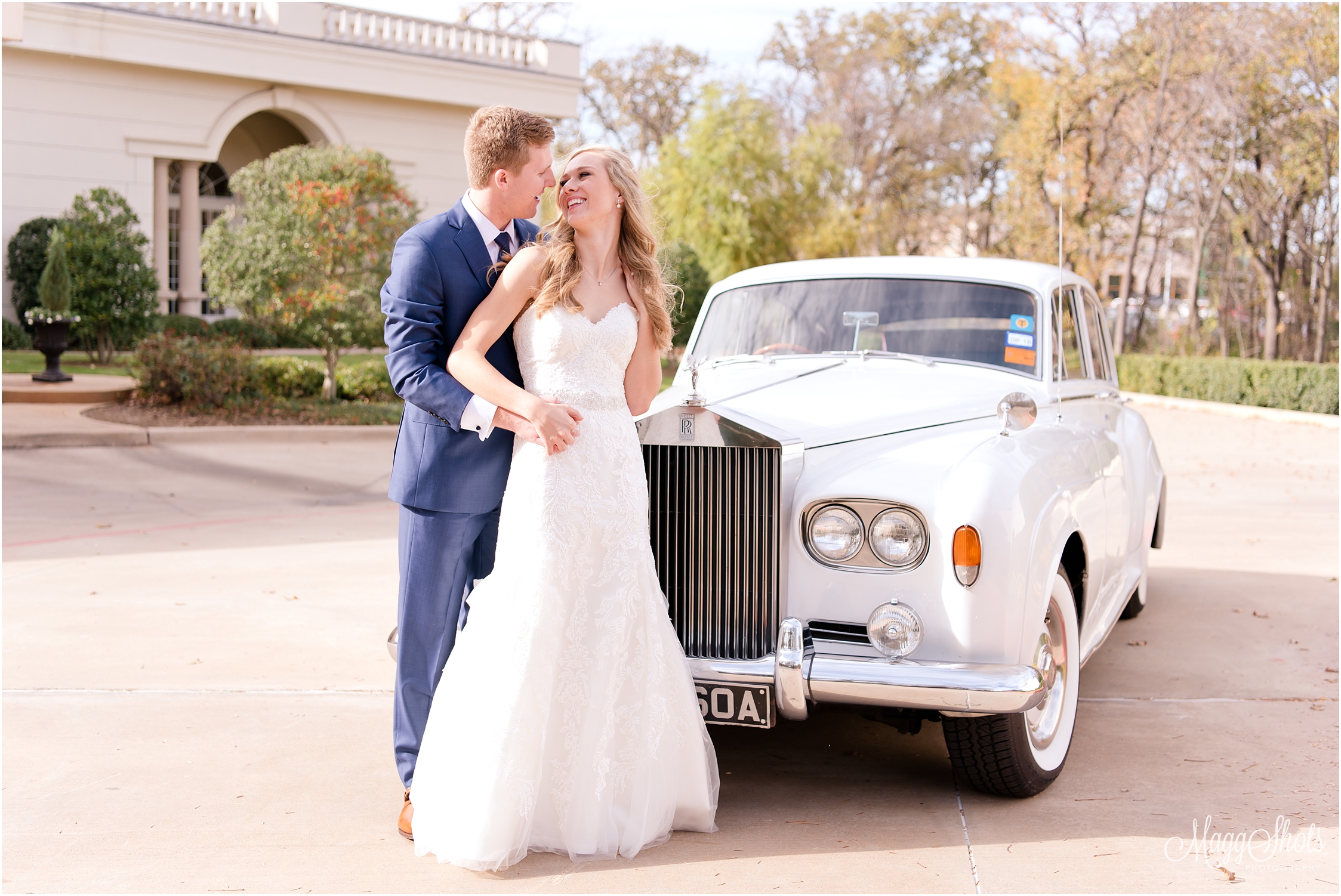Bridal, Portraits, Bouquet, Ring, Bling, Professional Photography, Professional Photographer, Wedding Photographer, Destination Wedding Photographer, Love, Bride and Groom, Wedding Dress, Ashton Gardens, MaggShots Photography, MaggShots, Happy, Family, Kiss, Smile