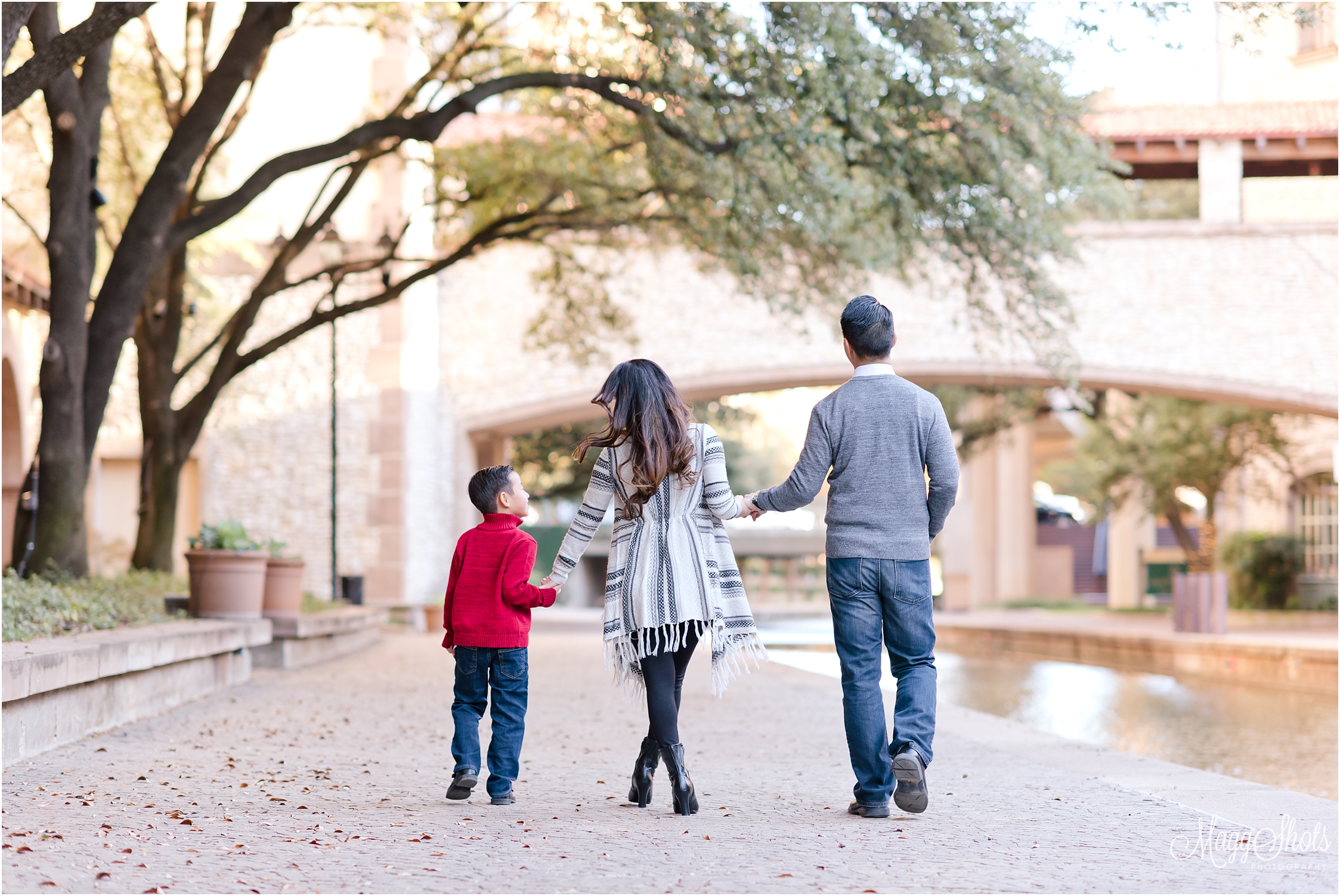 MaggShots Photography, MaggShots, Professional Photography, Professional Photographer, Destination Photography, Family Portraits, Family Session, Love, Las Colinas Canals, Family