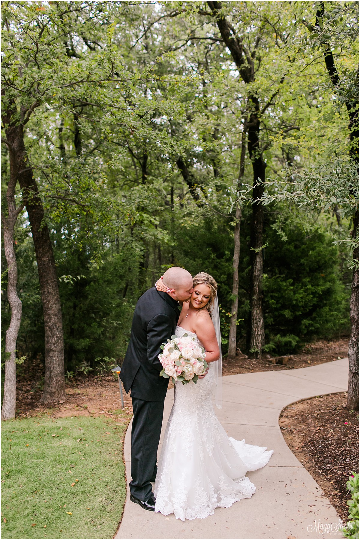 Ashton Gardens, Dallas Wedding Photographer, Destination Wedding Photographer, Ashton Gardens DFW, Ashton Gardens Wedding, bride & groom portraits