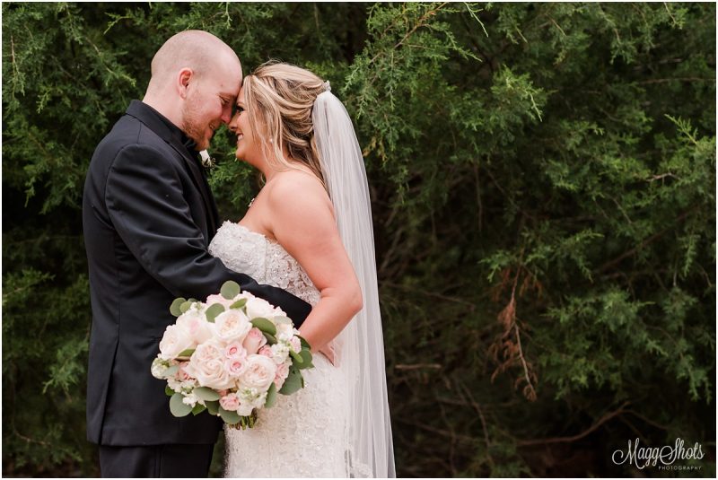 Ashton Gardens, Dallas Wedding Photographer, Destination Wedding Photographer, Ashton Gardens DFW, Ashton Gardens Wedding, bride & groom portraits