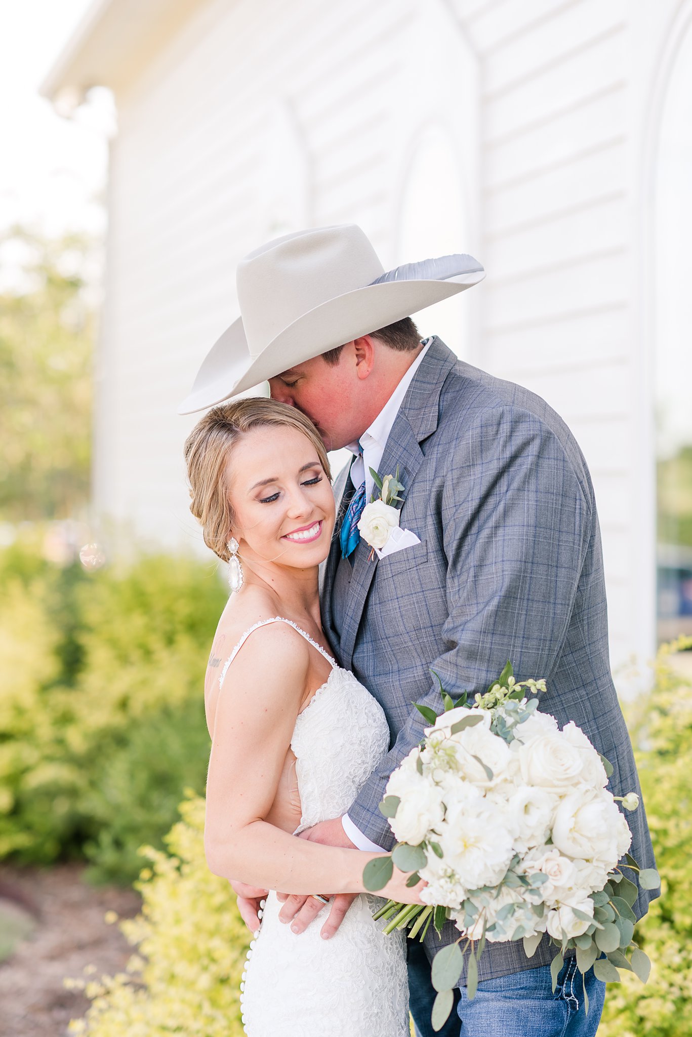Rustic_Grace_Estate_Wedding_Dallas_Wedding_Photographer_MaggShots_Photography